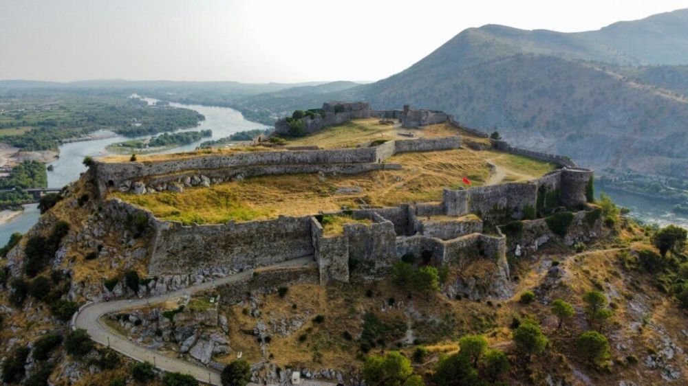 Lezha, lunch at Mrizi i Zanave and Rozafa Castle in Shkodra