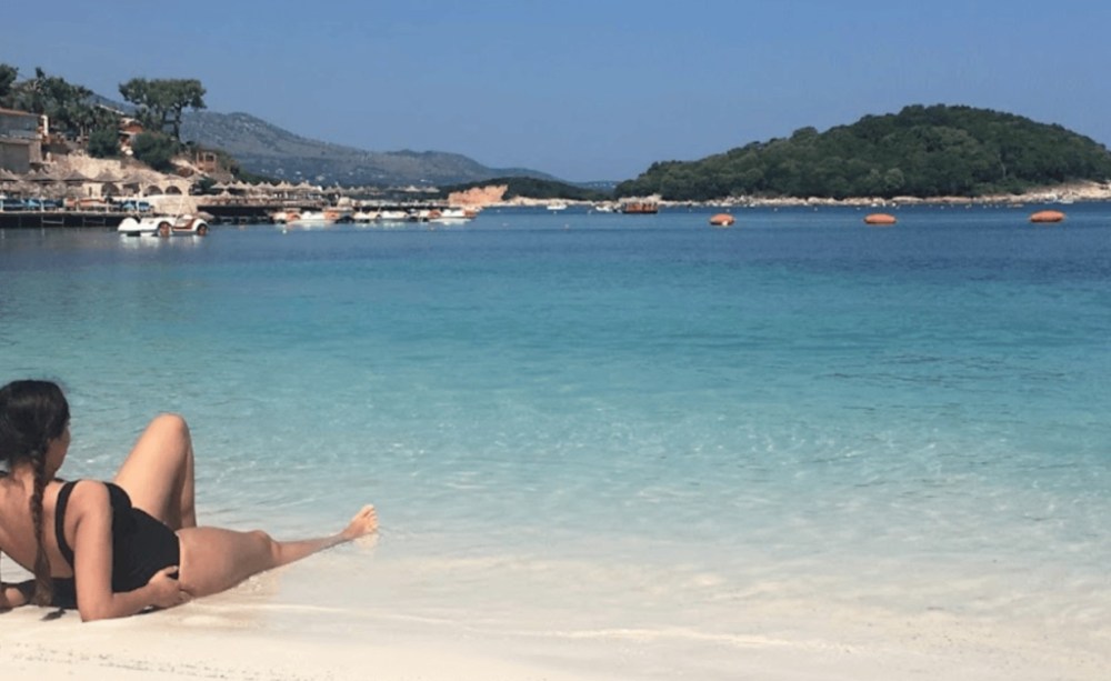 Turquoise water and islands at Ksamil on the Albanian Riviera