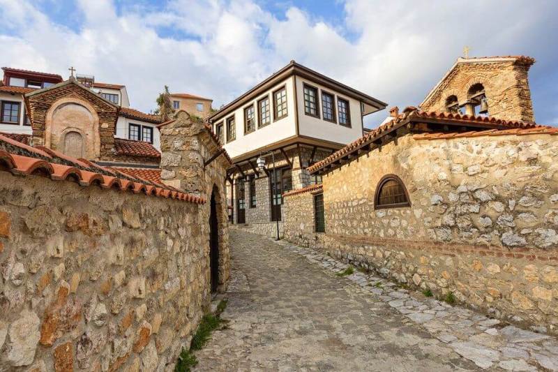 Albania, Greece & North Macedonia in 14 Days: Semi-Guided Highlights Tour