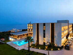 Seaside hotel in Dhermi